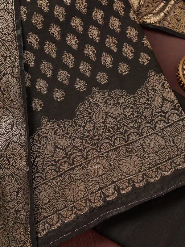 Black_Zariwork_Gold_Banarasi_Unstitched_Salwar_Suit