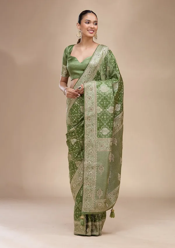 Leaf_Green_Zariwork_Silver_Art_Silk_Silk_Saree