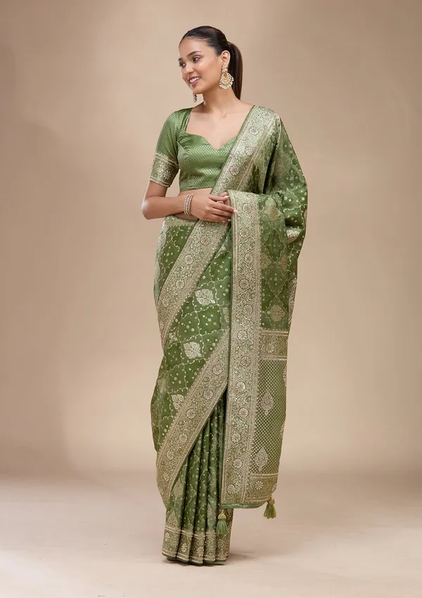 Leaf_Green_Zariwork_Silver_Art_Silk_Silk_Saree