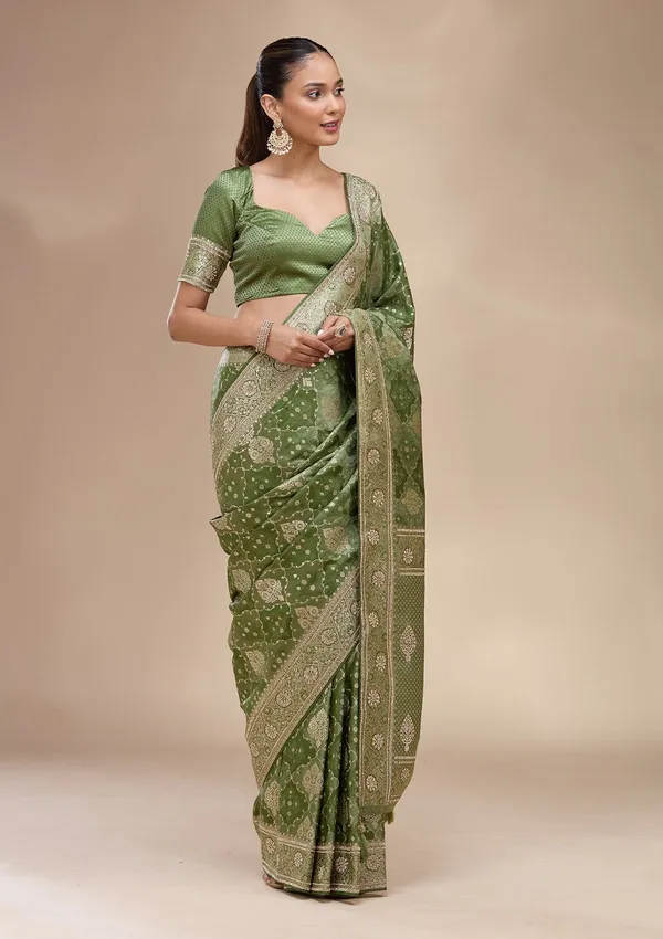 Leaf_Green_Zariwork_Silver_Art_Silk_Silk_Saree