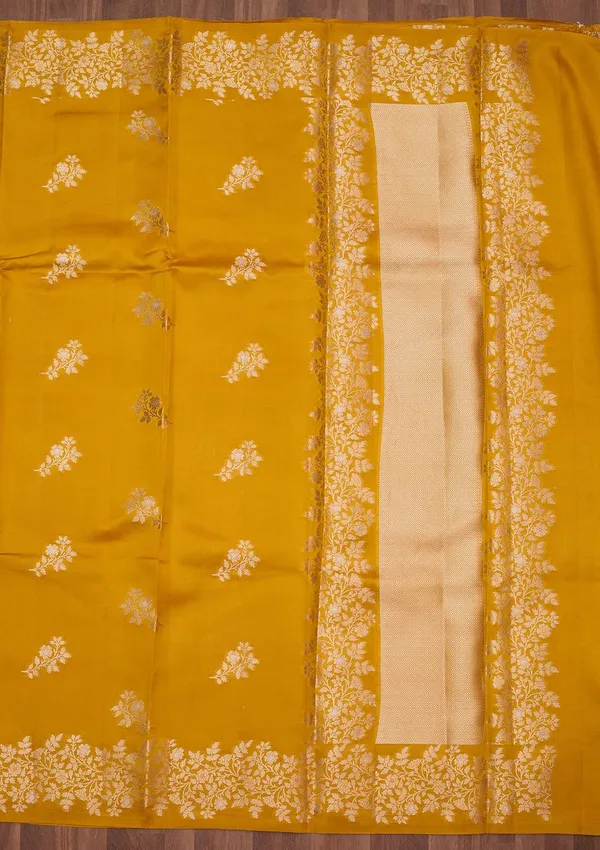 Mustard_Zariwork_Gold_Pure_Silk_Silk_Saree