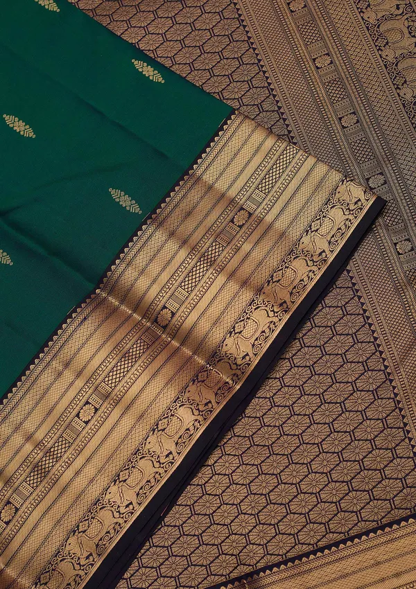 Peacock_Green_Zariwork_Gold_Silk_Silk_Saree