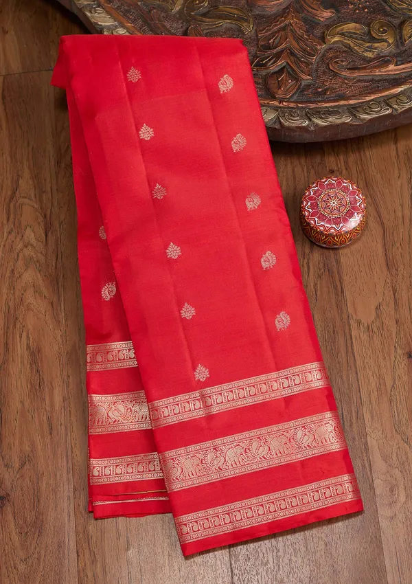 Red_Zariwork_Gold_Pure_Silk_Silk_Saree