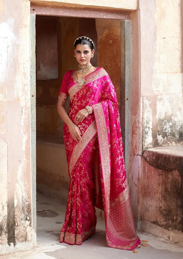 Magenta_Pink_Aariwork_Pure_Silk_Silk_Saree