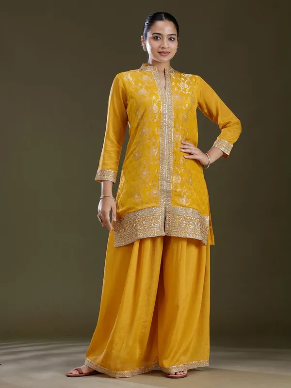 Yellow_Zariwork_Gold_Chinon_Readymade_Salwar_Suit
