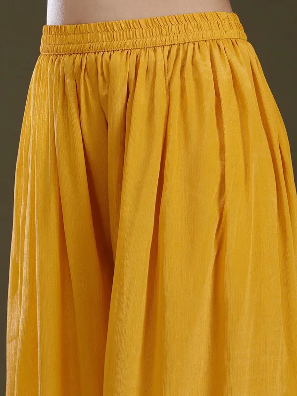 Yellow_Zariwork_Gold_Chinon_Readymade_Salwar_Suit
