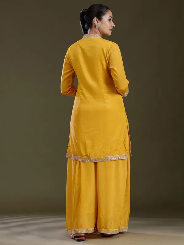 Yellow_Zariwork_Gold_Chinon_Readymade_Salwar_Suit