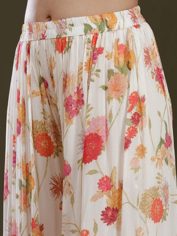Cream_Printed_Chinon_Readymade_Salwar_Suit