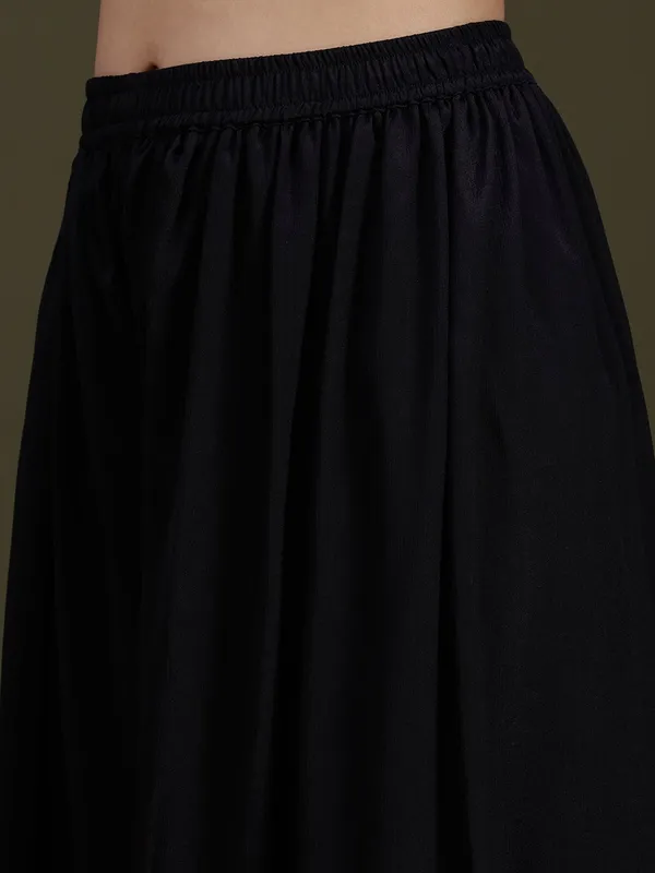 Black_Zariwork_Gold_Chinon_Readymade_Salwar_Suit