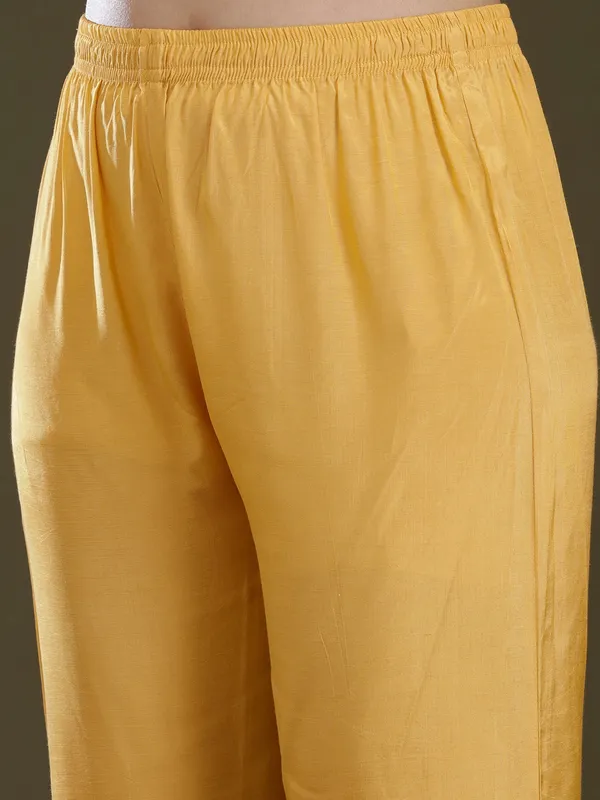 Yellow_Threadwork_Soft_Raw_Silk_Readymade_Salwar_Suit