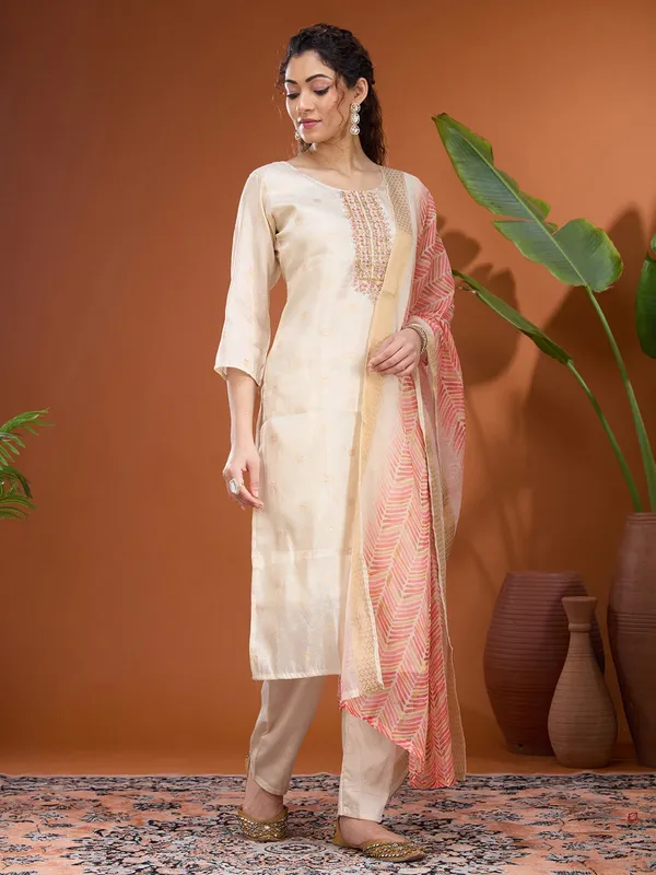 Cream_Threadwork_Brocade_Readymade_Salwar_Suit