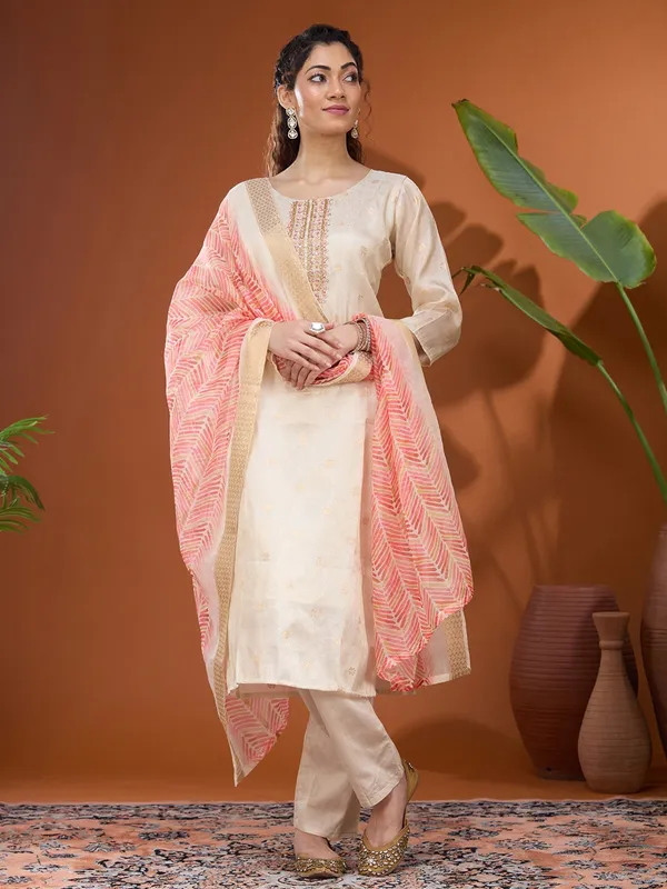 Cream_Threadwork_Brocade_Readymade_Salwar_Suit
