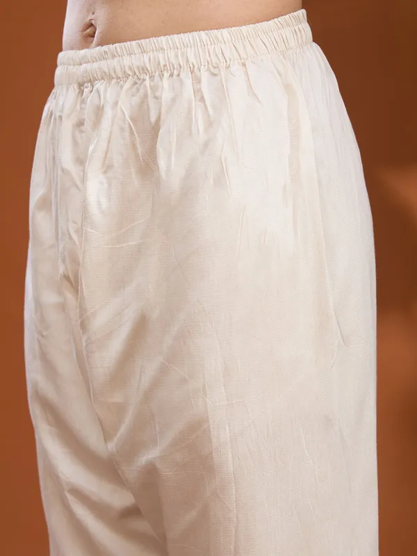 Cream_Threadwork_Brocade_Readymade_Salwar_Suit