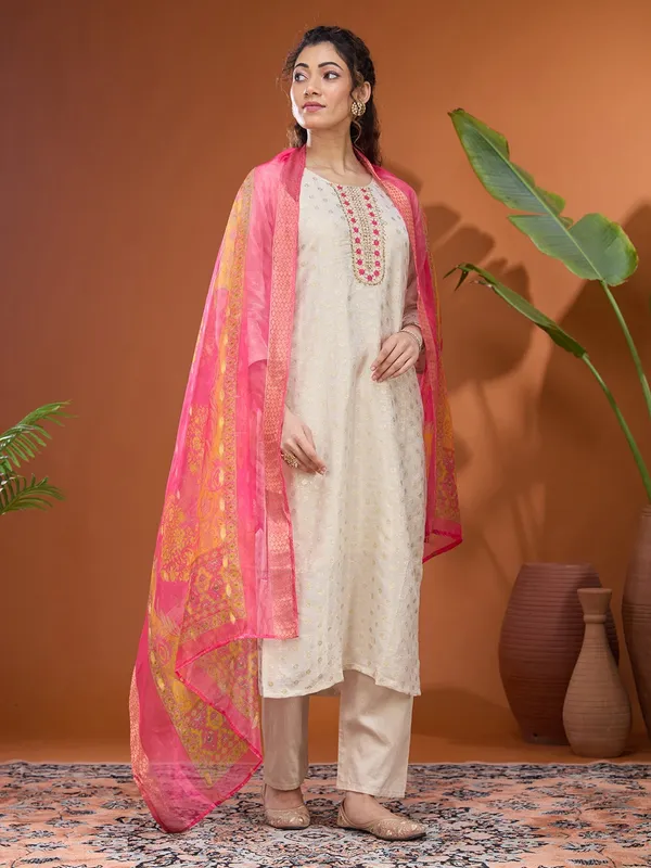 Off_White_Threadwork_Brocade_Readymade_Salwar_Suit
