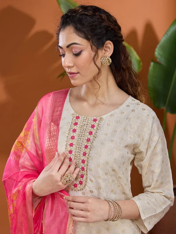 Off_White_Threadwork_Brocade_Readymade_Salwar_Suit