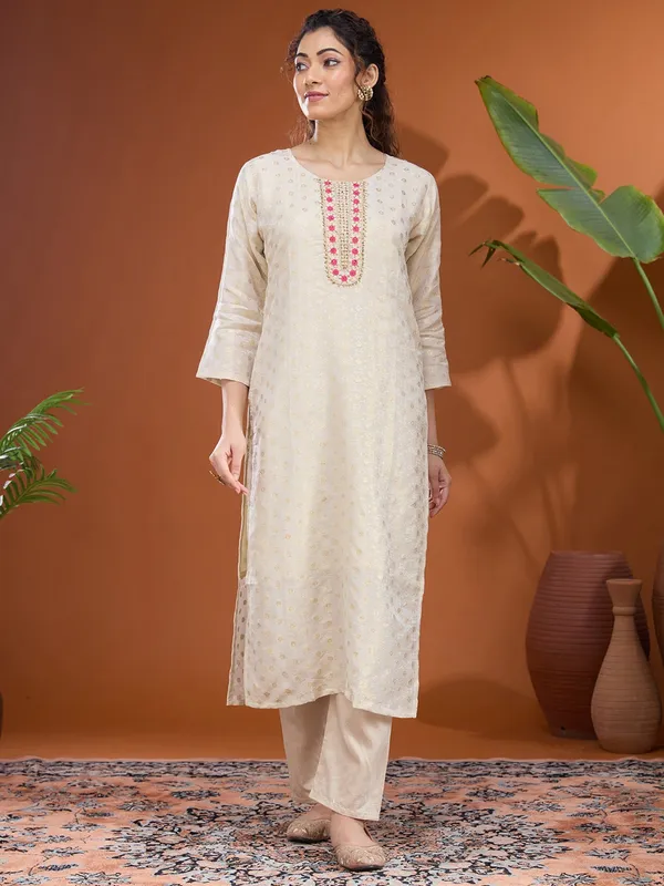 Off_White_Threadwork_Brocade_Readymade_Salwar_Suit