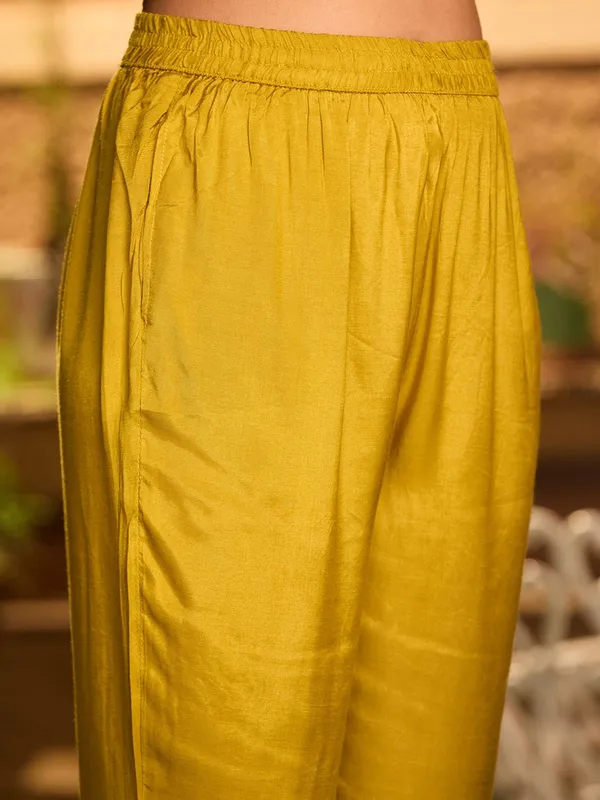 Mehandi_Green_Cutdana_Soft_Raw_Silk_Readymade_Salwar_Suit