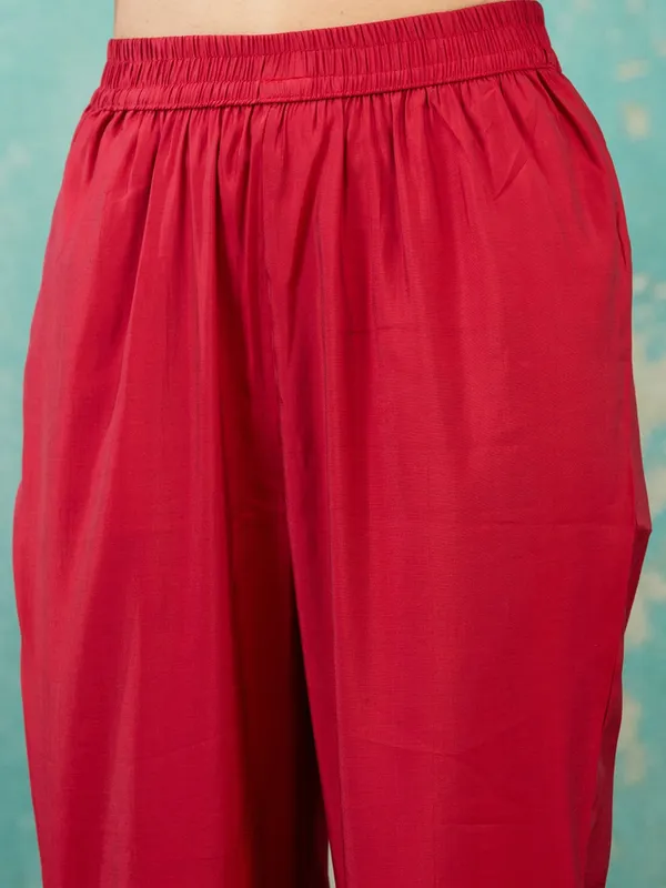 Red_Threadwork_Satin_Readymade_Salwar_Suit