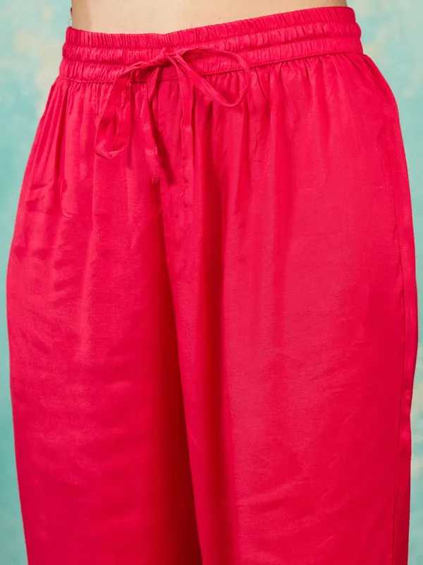 Red_Threadwork_Chanderi_Readymade_Salwar_Suit