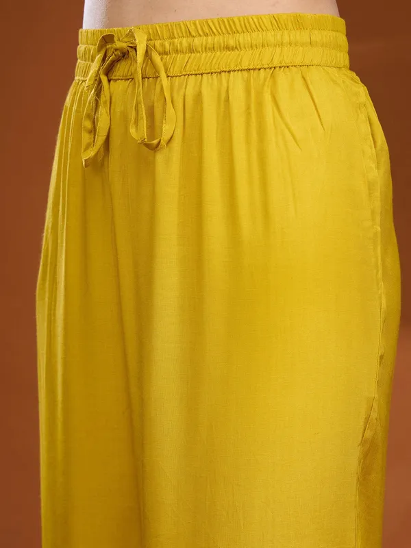 Mustard_Yellow_Mirrorwork_Chanderi_Readymade_Salwar_Suit