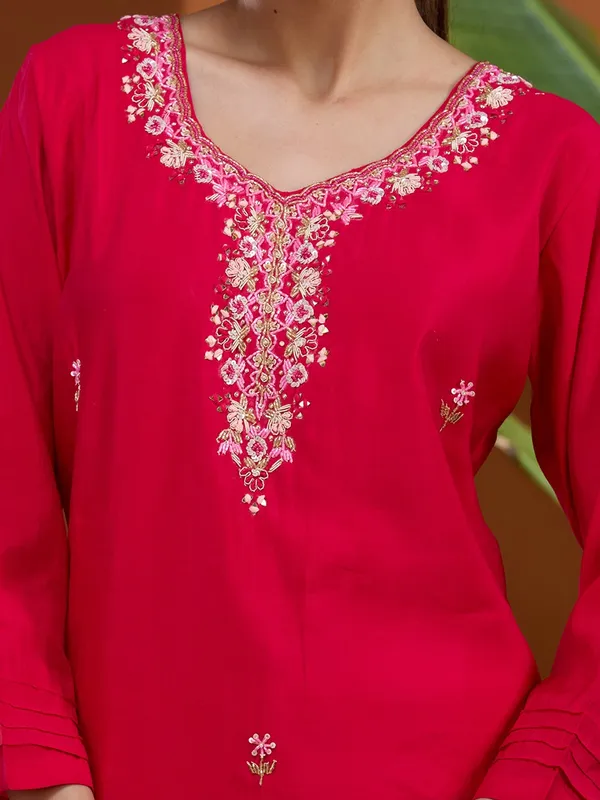 Rani_Pink_Threadwork_Chanderi_Readymade_Salwar_Suit