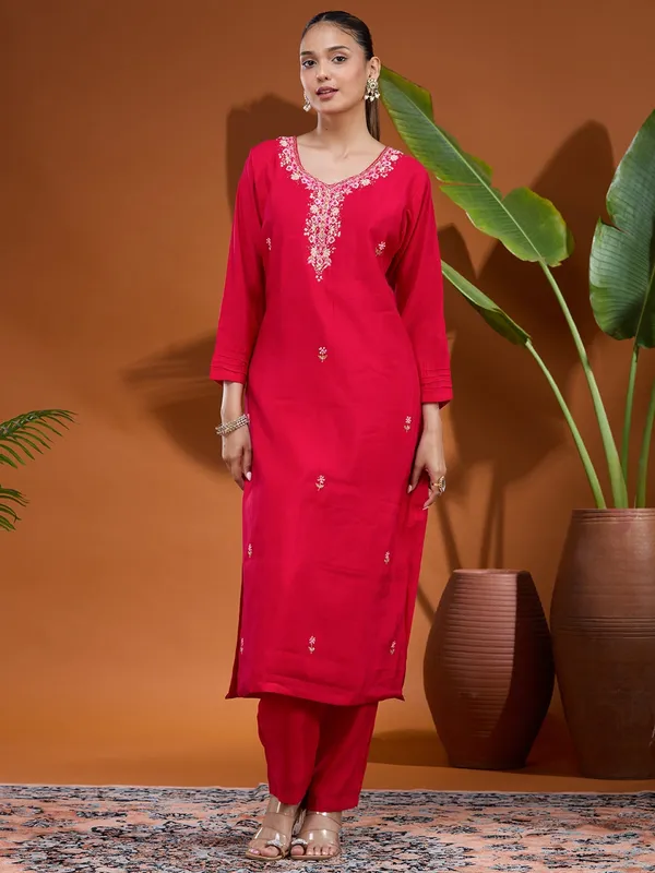 Rani_Pink_Threadwork_Chanderi_Readymade_Salwar_Suit