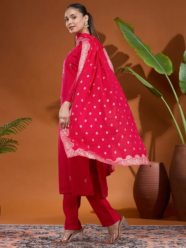 Rani_Pink_Threadwork_Chanderi_Readymade_Salwar_Suit