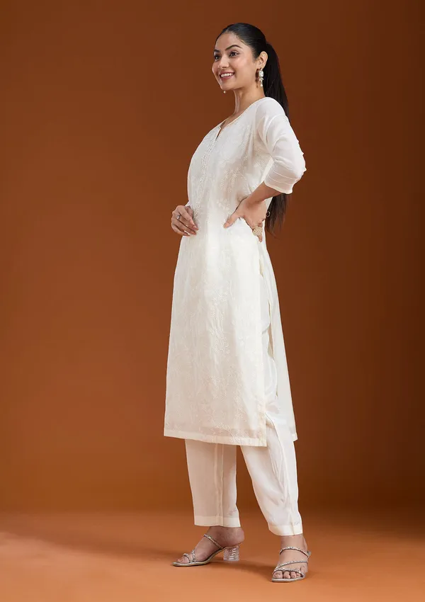 Cream_Threadwork_Chanderi_Readymade_Salwar_Suit