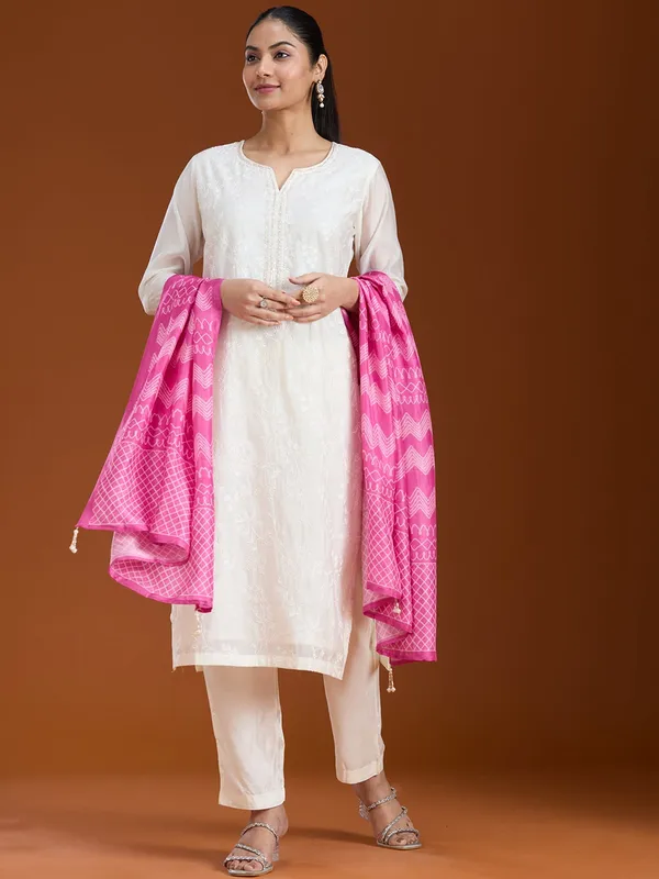 Cream_Threadwork_Chanderi_Readymade_Salwar_Suit