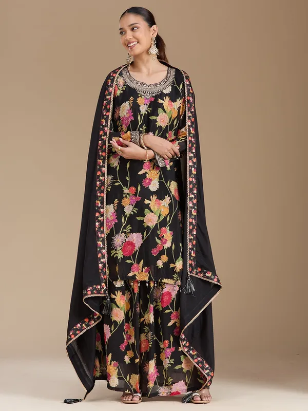 Black_Threadwork_Georgette_Readymade_Salwar_Suit