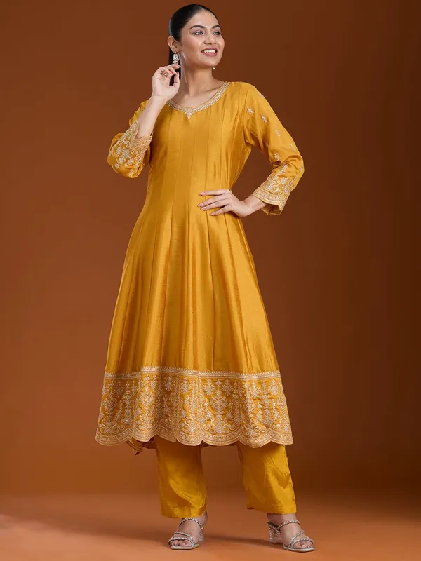 Mustard_Yellow_Zariwork_Gold_Soft_Raw_Silk_Readymade_Salwar_Suit