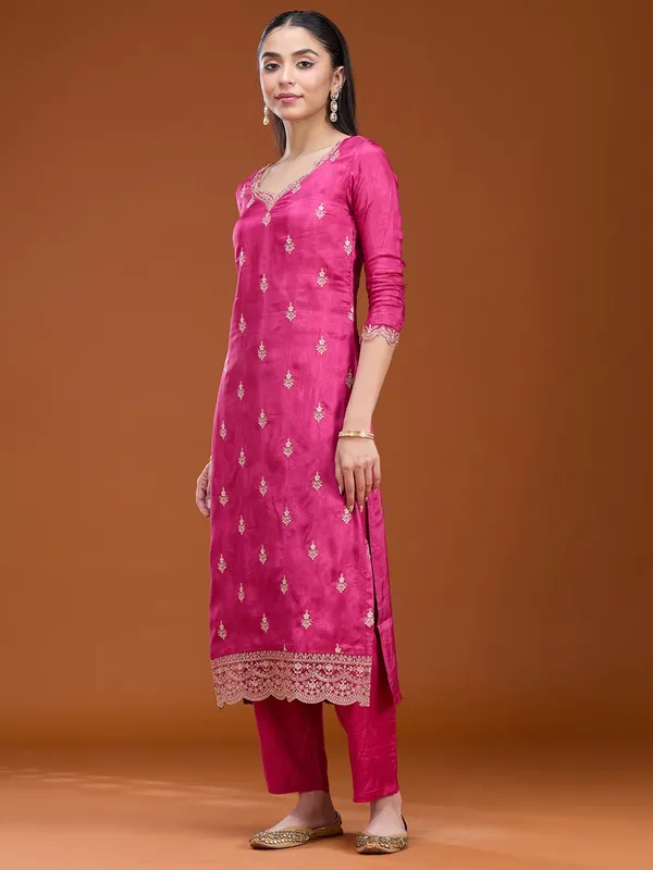 Rani_Pink_Threadwork_Dola_Silk_Readymade_Salwar_Suit