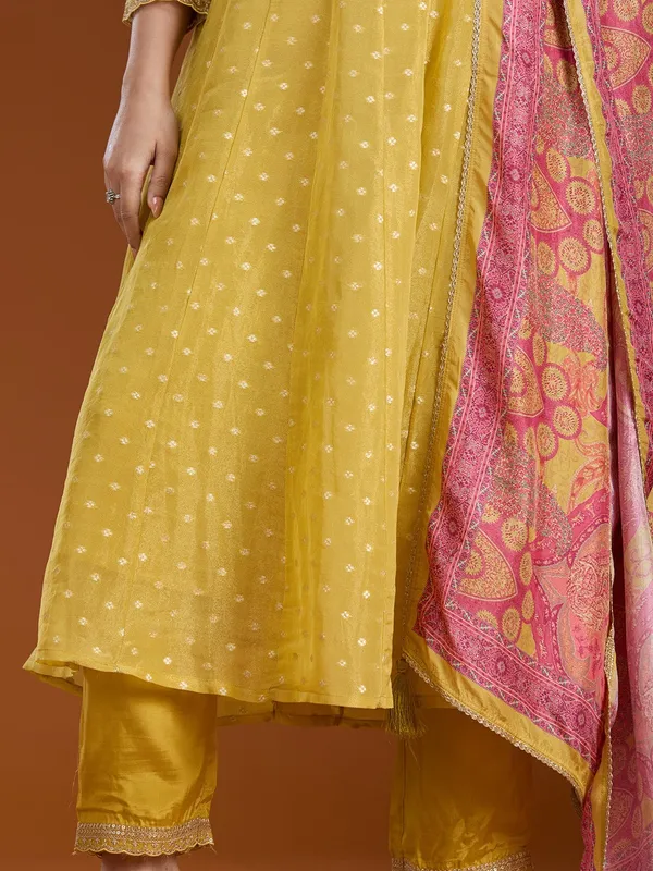 Mehandi_Green_Zariwork_Gold_Brocade_Readymade_Salwar_Suit