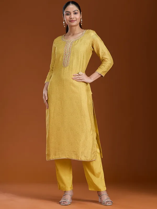 Mehandi_Green_Threadwork_Soft_Raw_Silk_Readymade_Salwar_Suit