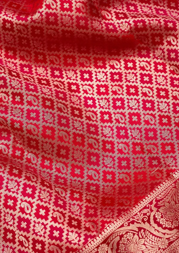 Red_Zariwork_Gold_Silk_Silk_Saree