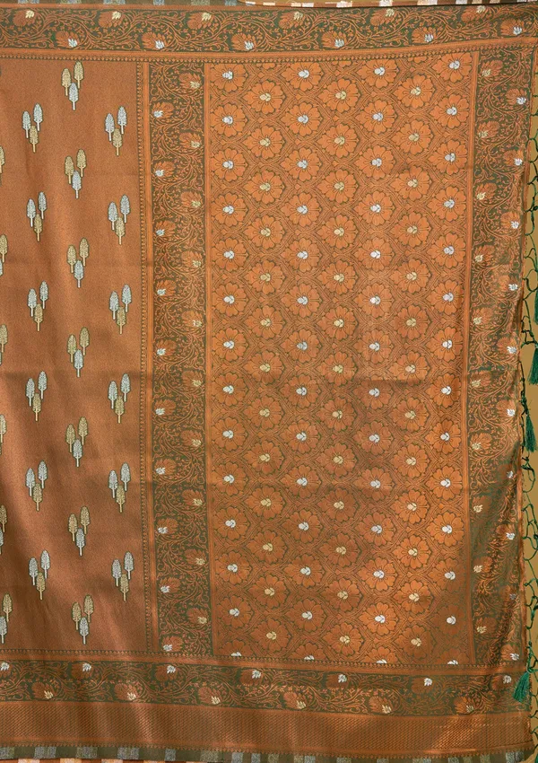 Mehendi_Zariwork_Silver_Silk_Silk_Saree