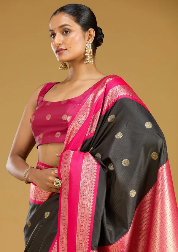 Black_Zariwork_Gold_Silk_Silk_Saree