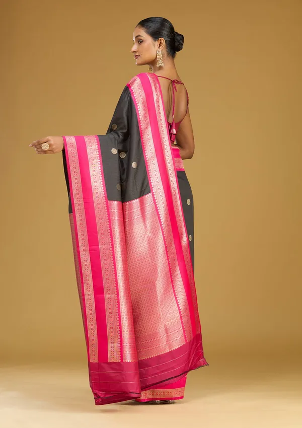 Black_Zariwork_Gold_Silk_Silk_Saree