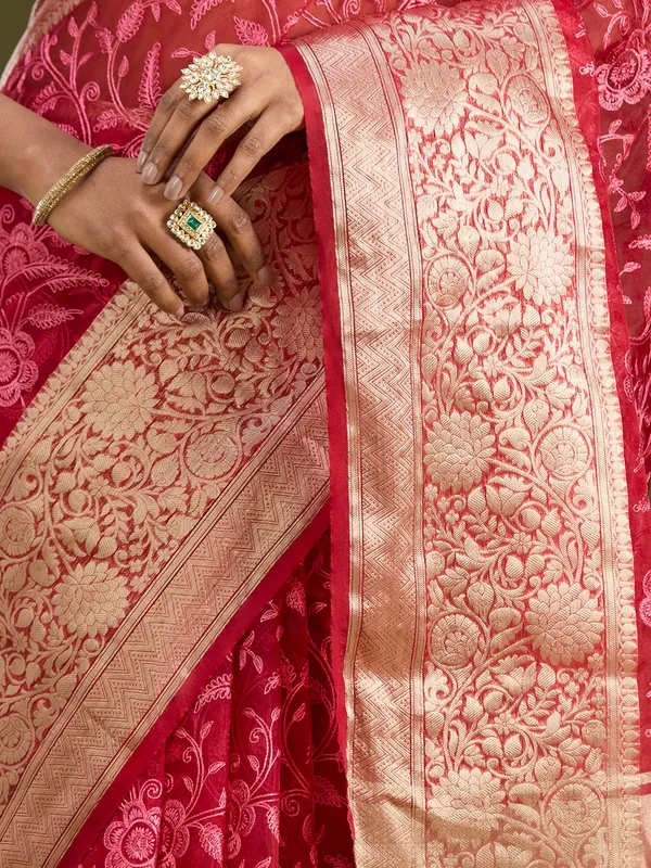 Maroon_Zariwork_Gold_Silk_Silk_Saree