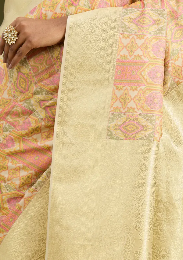 Cream_Zariwork_Gold_Art_Silk_Silk_Saree