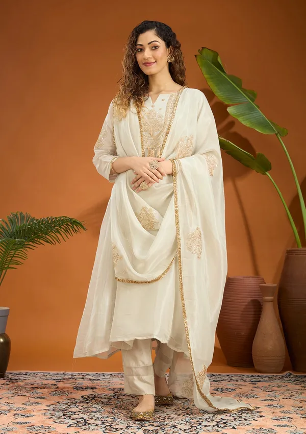 Off_White_Threadwork_Chanderi_Readymade_Salwar_Suit
