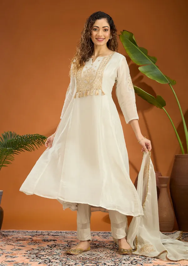 Off_White_Threadwork_Chanderi_Readymade_Salwar_Suit