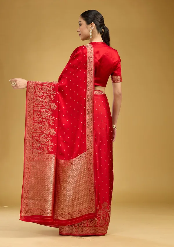 Red_Zariwork_Gold_Semi_Crepe_Silk_Saree