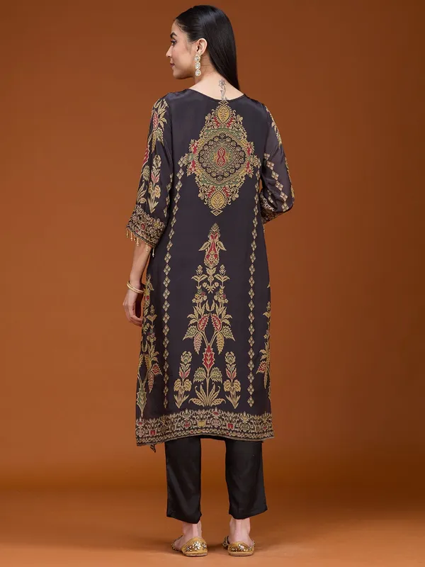 Black_Threadwork_Soft_Raw_Silk_Readymade_Salwar_Suit