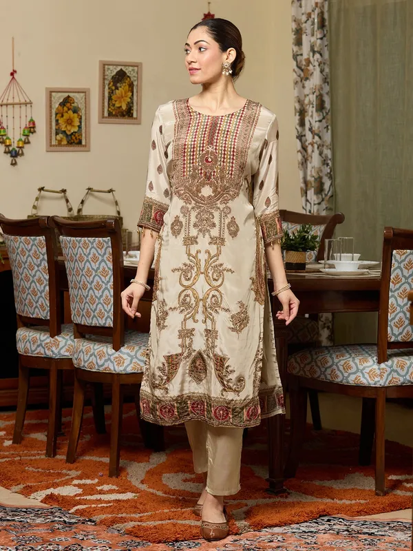 Pista_Green_Printed_Crepe_Readymade_Salwar_Suit