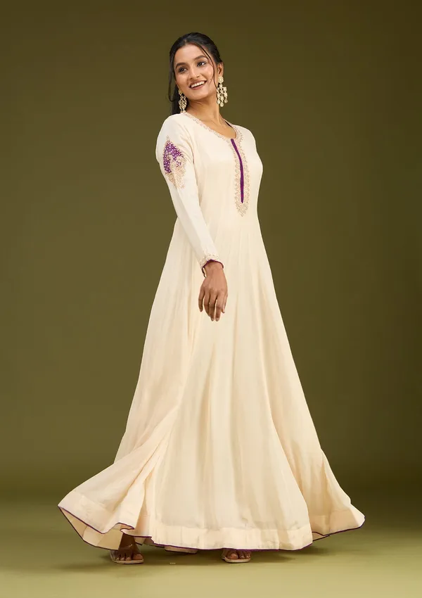 Off_White_Zariwork_Gold_Chanderi_Readymade_Salwar_Suit