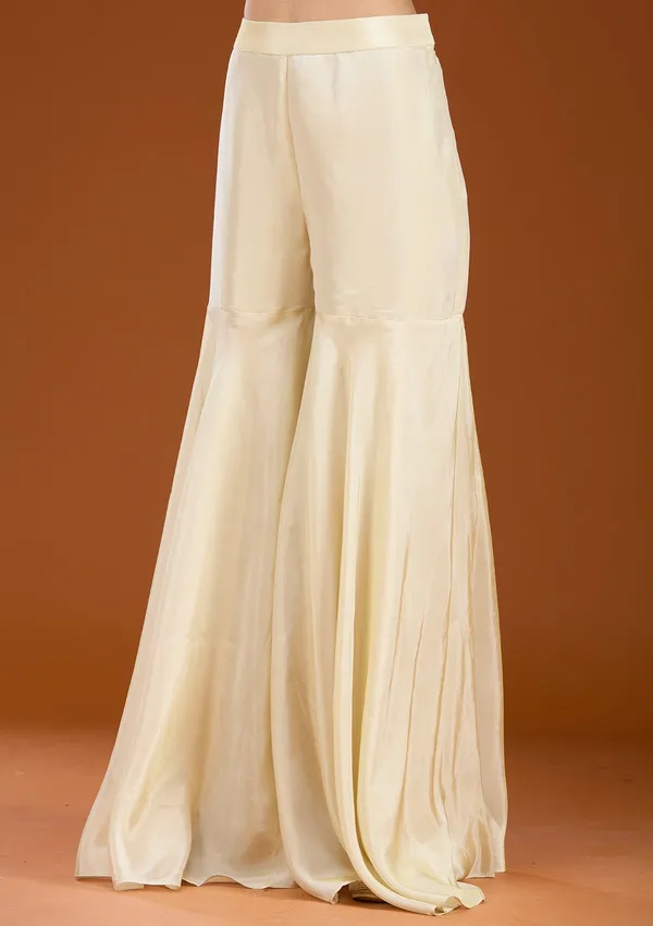 Cream_Cutdana_Georgette_Readymade_Salwar_Suit