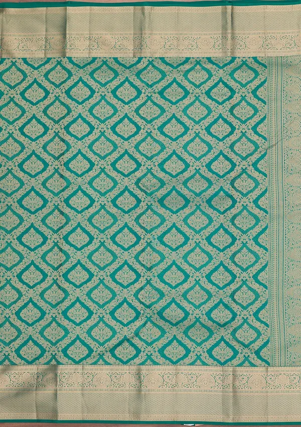 Peacock_Green_Zariwork_Gold_Pure_Silk_Saree