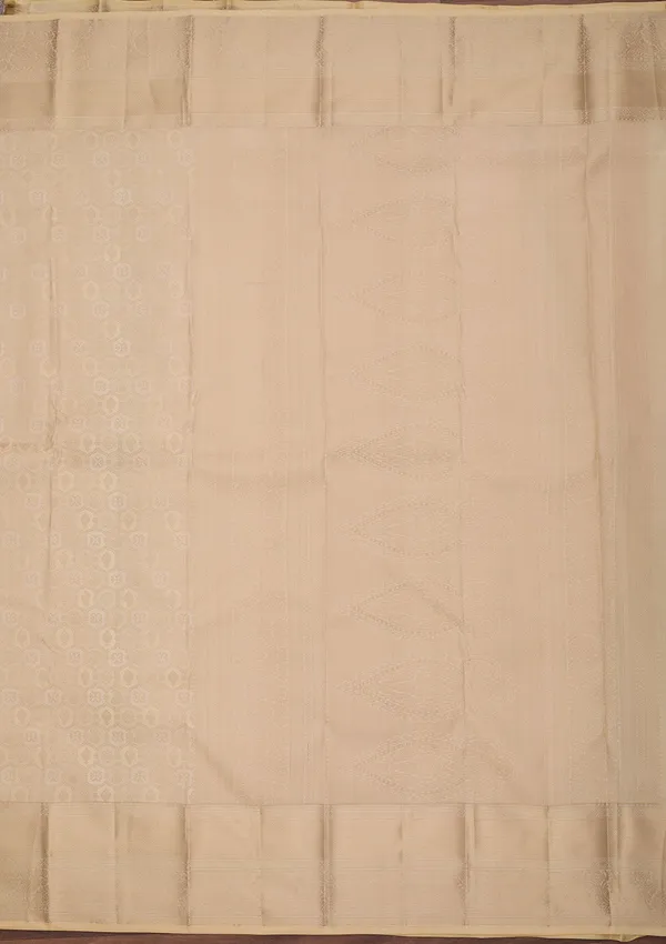 Cream_Silk_Jaal_Silver_Zariwork_Saree_With_Matching_Blouse_Piece