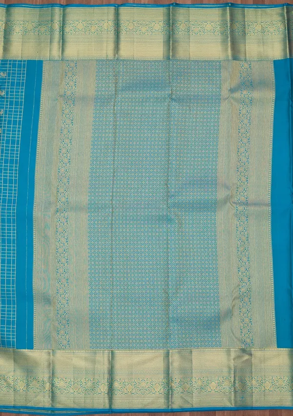 Turquoise_Blue_Silk_Checks_Saree_With_Matching_Blouse_Piece